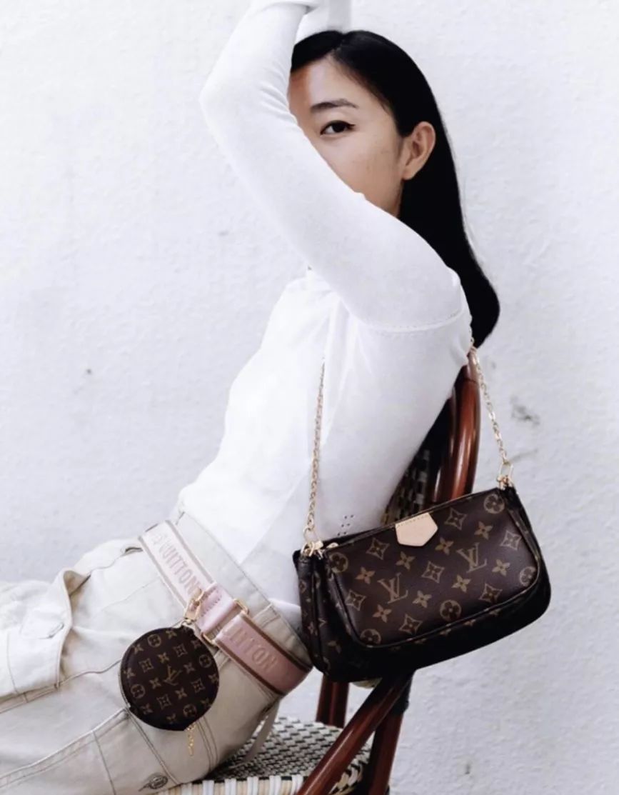 五合一lv包背法,lvfavourite包的背法