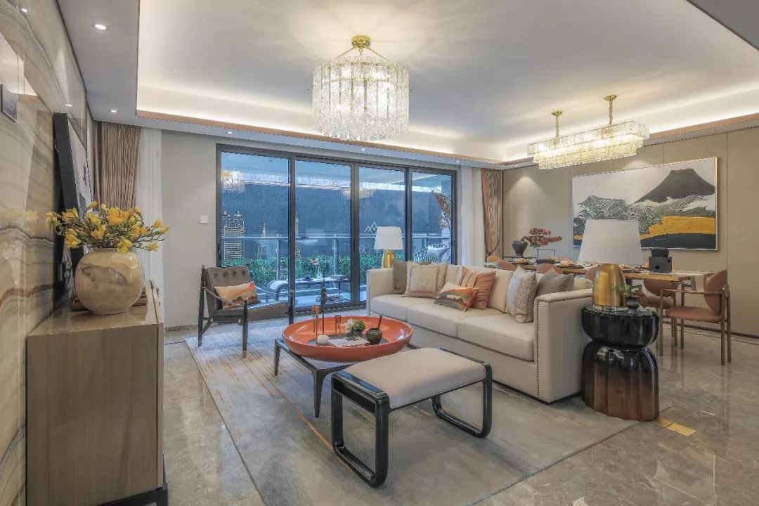 土地疯长、历史重演的背后，是提醒我们该出手时就出手！