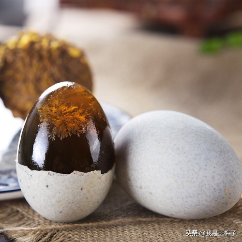 为什么皮蛋被国际认为最恶心食物,美国吃皮蛋
