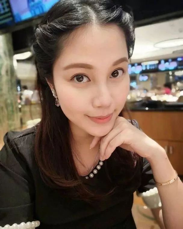 tvb小花临盆在即开心晒大孕肚,31岁tvb前小花自曝刚发现怀孕