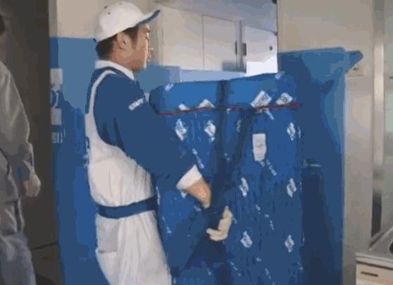 日本餐厅极致服务案例,日本极致服务态度