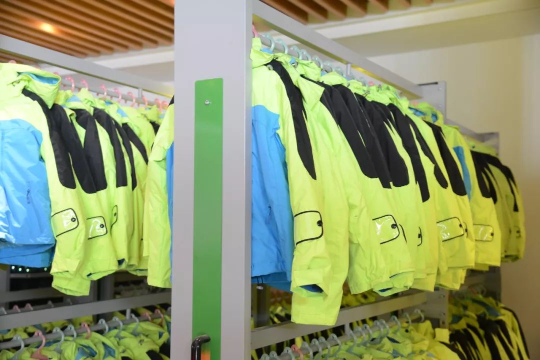 滑雪亲子训练营,冰雪亲子营