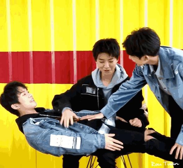 三个接近00后的养成系偶像小男孩，是如何引起父母们的共鸣？