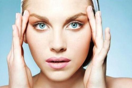 隔离防晒素颜霜的使用顺序,隔离防晒素颜霜定妆粉的使用顺序