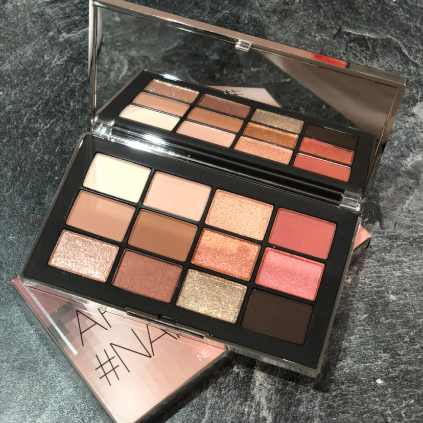 显色度持久性比较好眼影盘 (好晕染不飞粉的大地色眼影盘推荐)