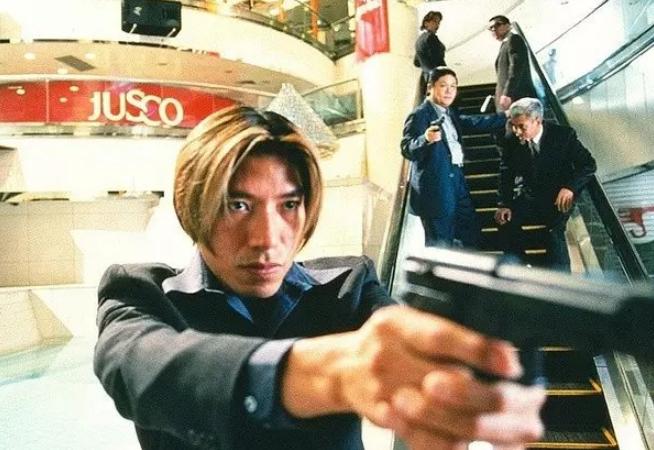 拍戏脊椎严重受伤，养病想自杀，57岁“乌鸦哥”张耀扬现状如何？