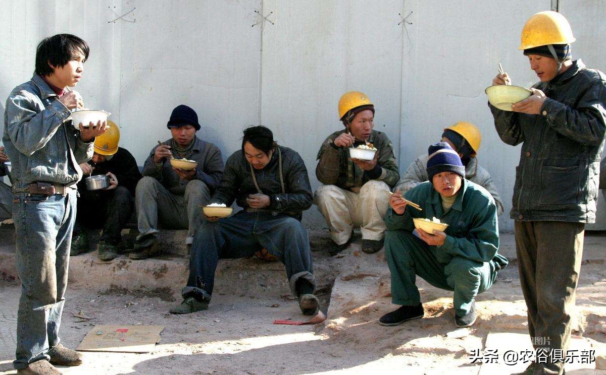 农民外出打工该做什么工作,未来三四线城市农民什么职业吃香