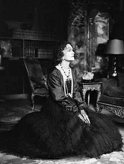 LEPARISRUSSEDECHANEL｜香奈儿，并不是谈谈恋爱那么简单