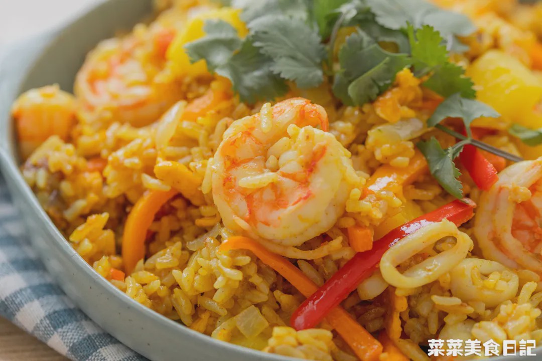 蛋炒饭这样做真好吃,10分钟蛋炒饭