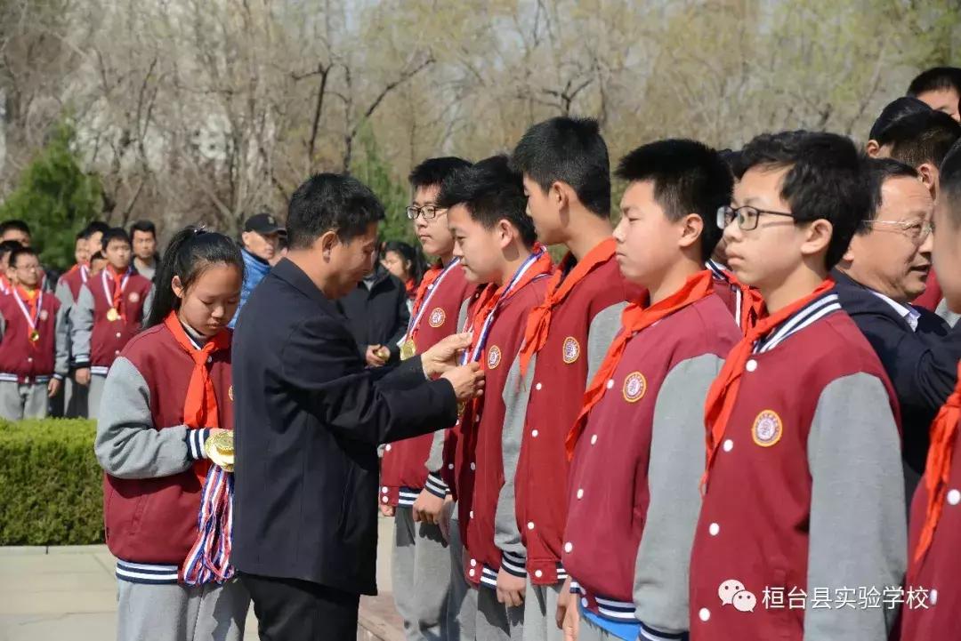 球场论英雄——中学部足球篮球班级联赛成绩公布