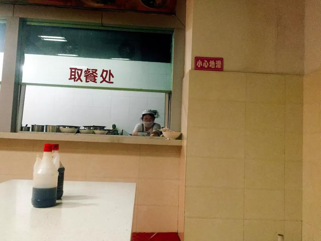 一碗米线斩群妖|我在昆明这5家米线店跪得端端正正