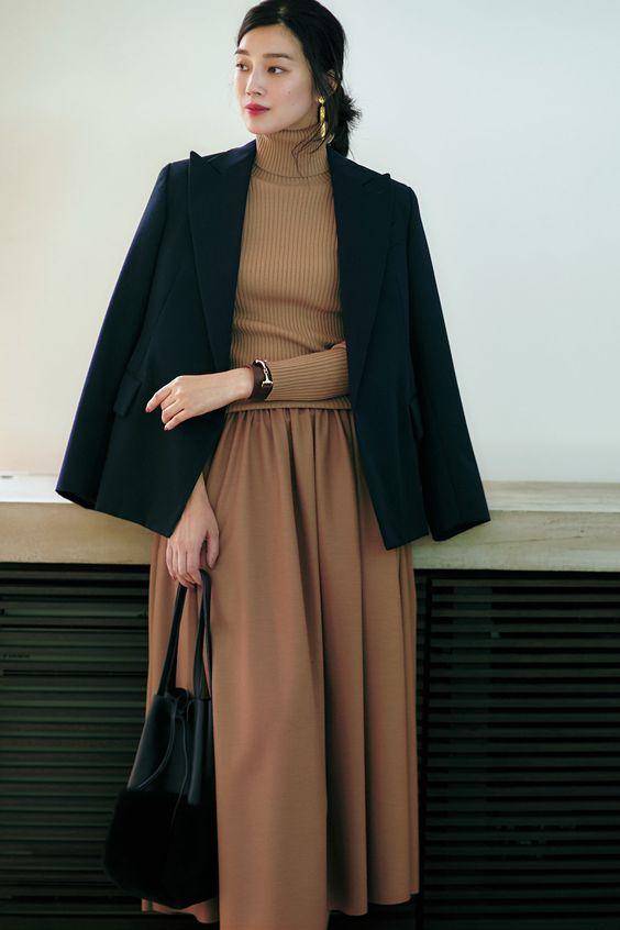 衣服穿得再漂亮也不如有文化,衣服再多也不漂亮