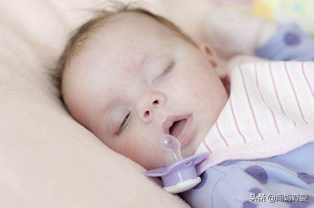 四岁孩子主动要分房睡,孩子4岁了是不是该分床