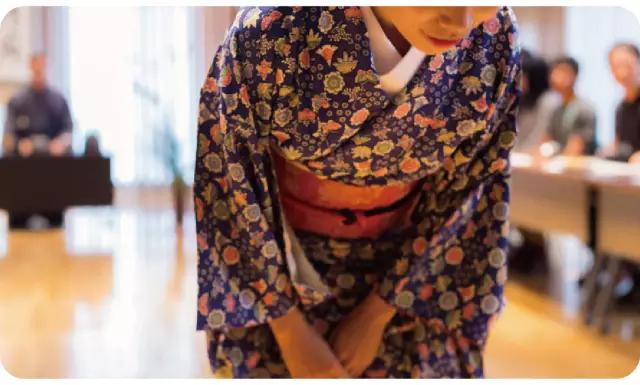 在日本的自助贩卖机里,你能买到全宇宙