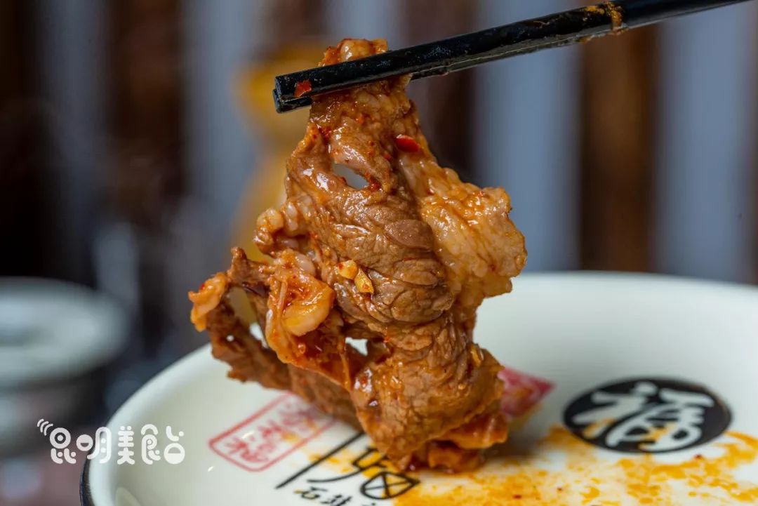 昆明最好吃的酸菜牛肉,昆明关上老坛秘制酸菜牛肉