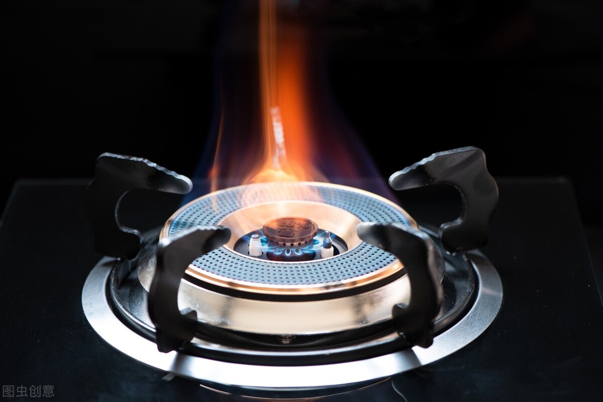 你家的燃气灶松手就灭吗,你家的煤气灶也会卡点吗