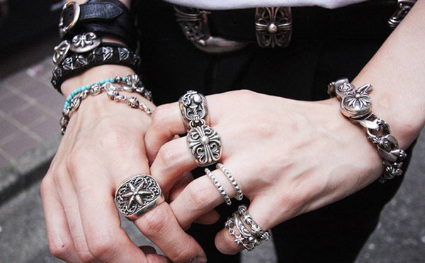 手链品牌轻奢小众银饰,比较有名的银手链