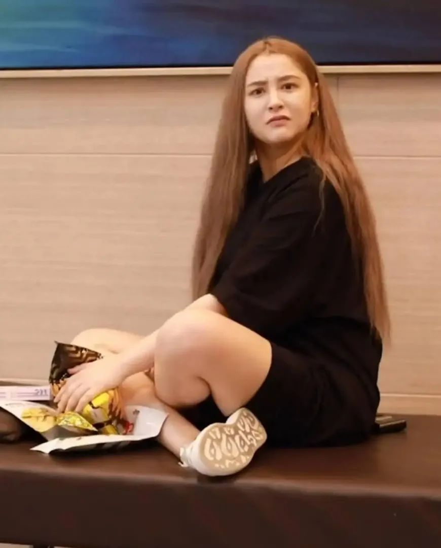 一胖毁所有：爆肥40斤“京城第一美人”李心艾，辛苦减肥有效果