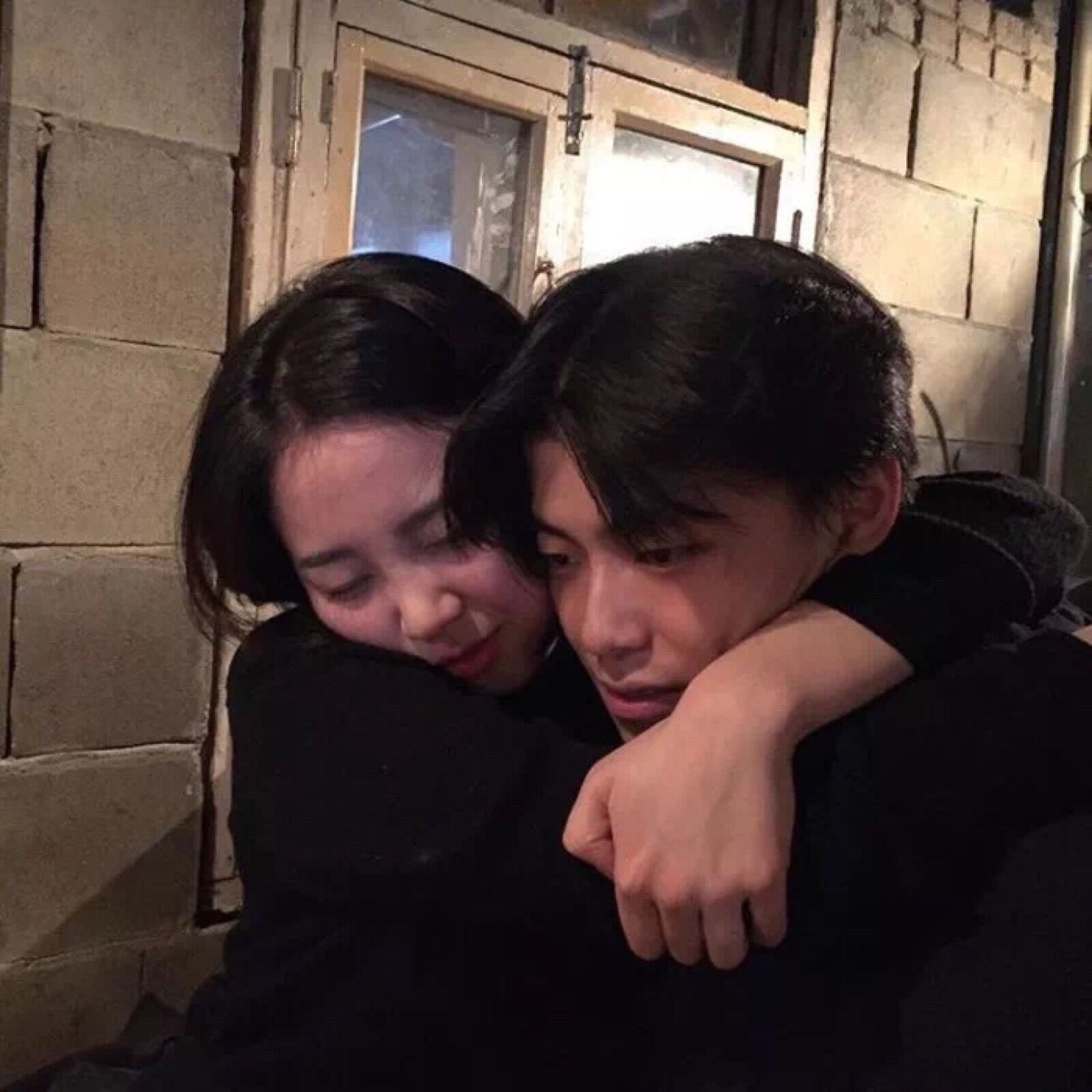 女生说没安全感是真的没安全感吗,为什么女孩子说没手机没安全感