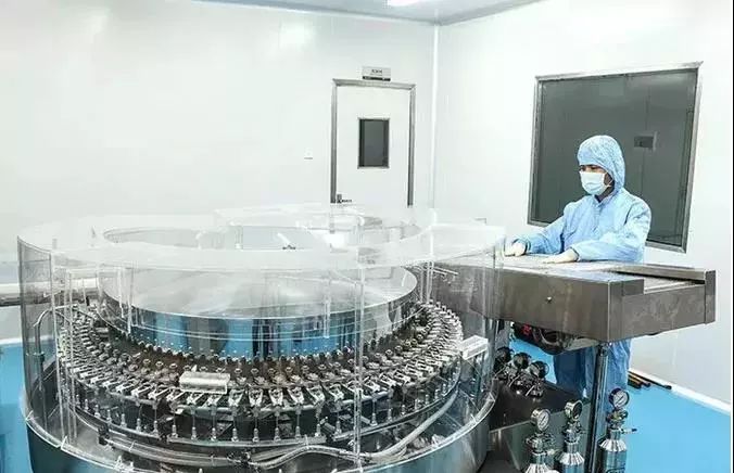 姚晨和刘涛高清图片大全,41岁刘涛和40岁姚晨同登杂志