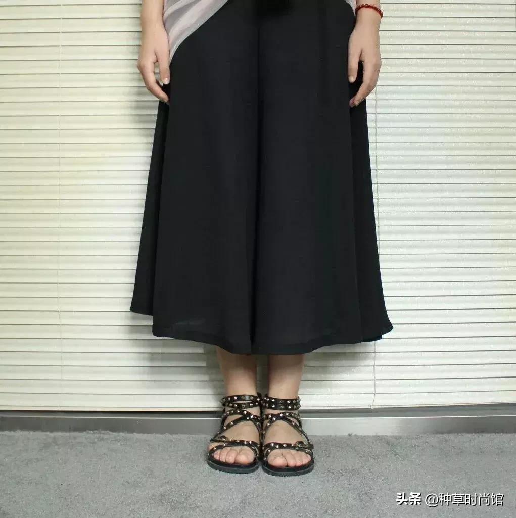 穿着阔腿裤上厕所怎么办,如何正确穿阔腿裤
