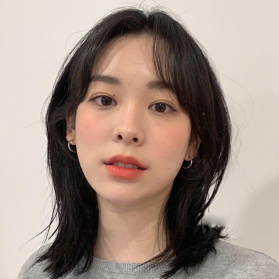 最新流行的日韩中短发型推荐