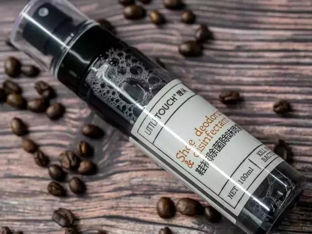 “脚臭”最怕脱鞋尴尬？随身带瓶鞋袜除味喷雾，还你自信每一天