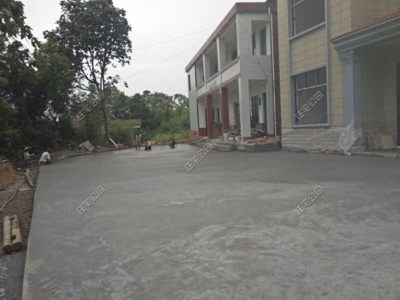 把房子交给农村堂弟，17万盖两层，建成村里头一栋别墅