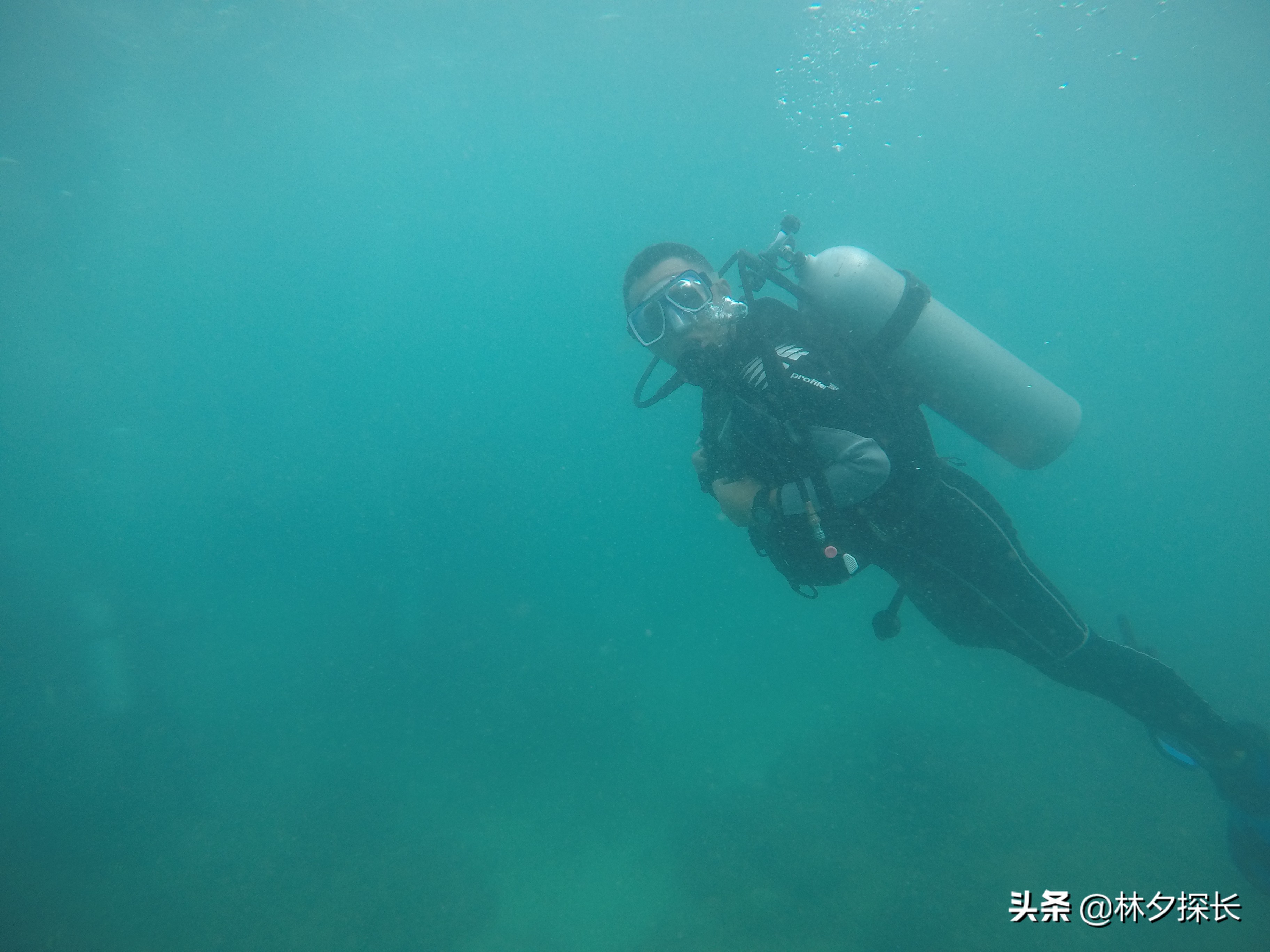 中国第一潜水基地——三亚蜈支洲岛，别名“烧钱岛”