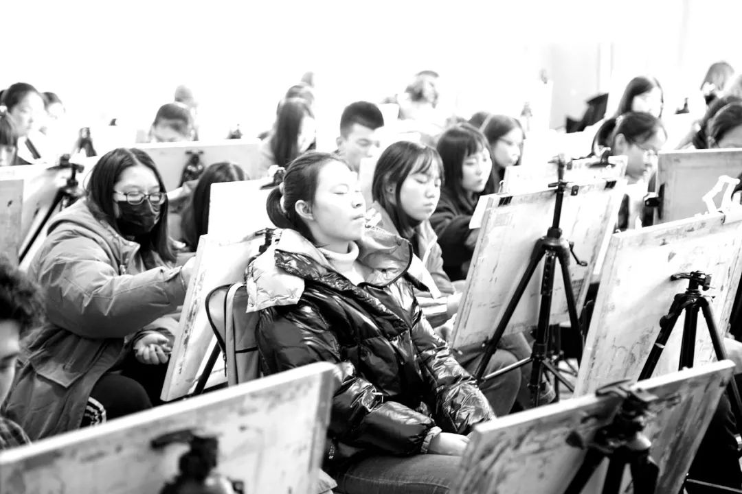 快联考了画得很差怎么办,联考色彩一直画不好是什么原因