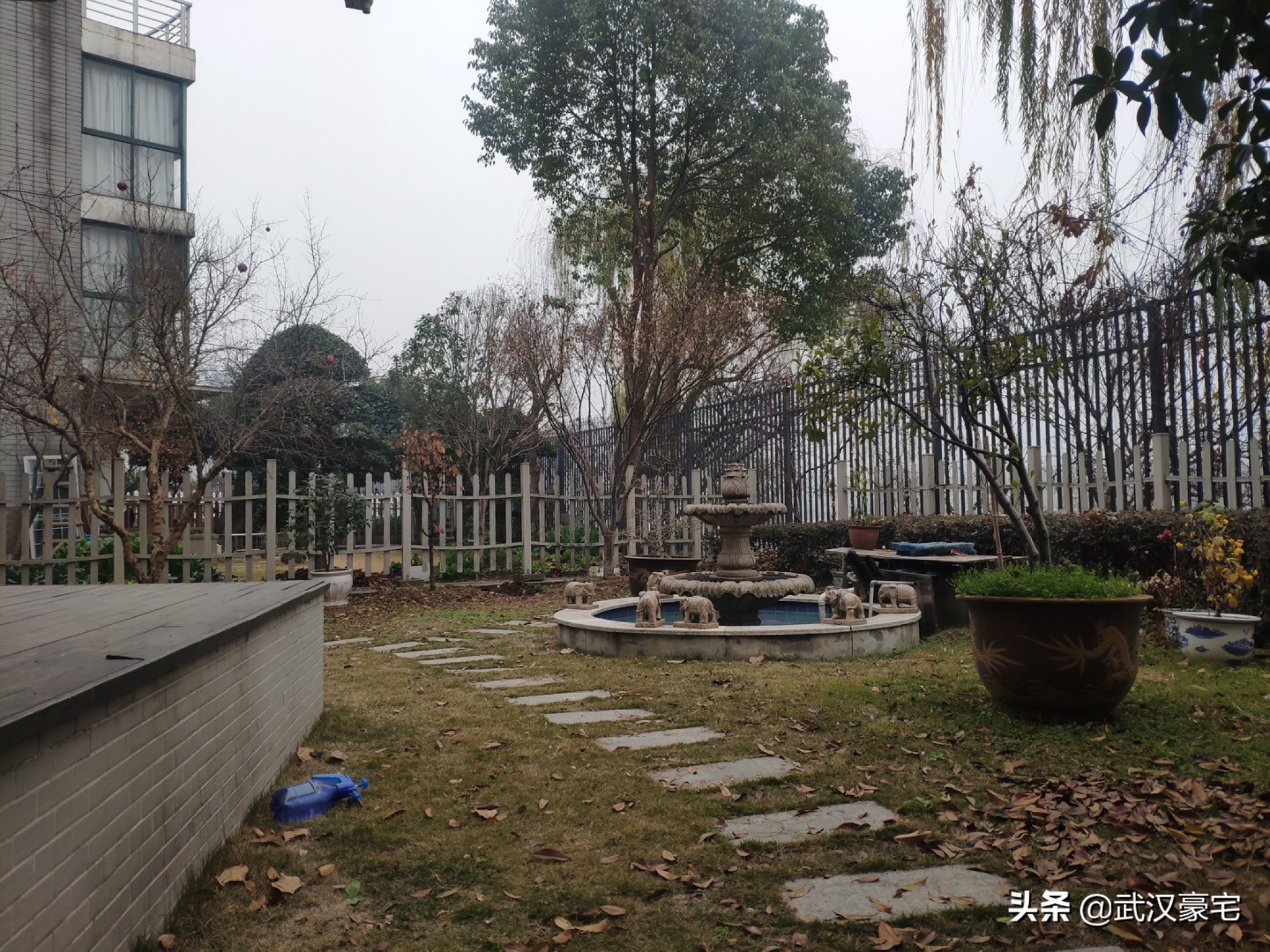 只要1100W万科高尔夫二期别墅边户院子大