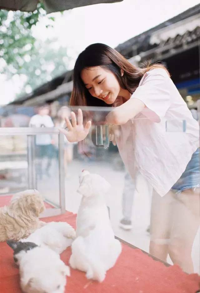 用最简单的东西拍出最美的艺术照,简单小技巧教你拍出超美背影照