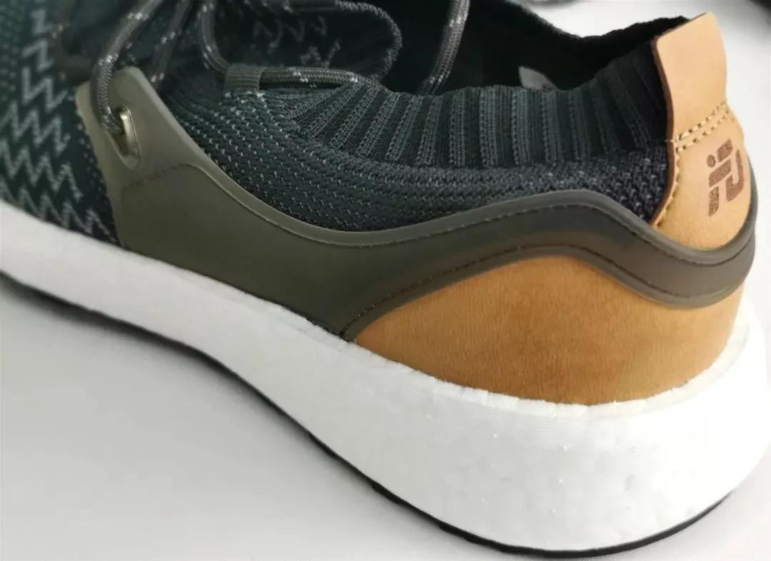 nikeyeezy跑鞋,adidasyeezyboostrunner700v2