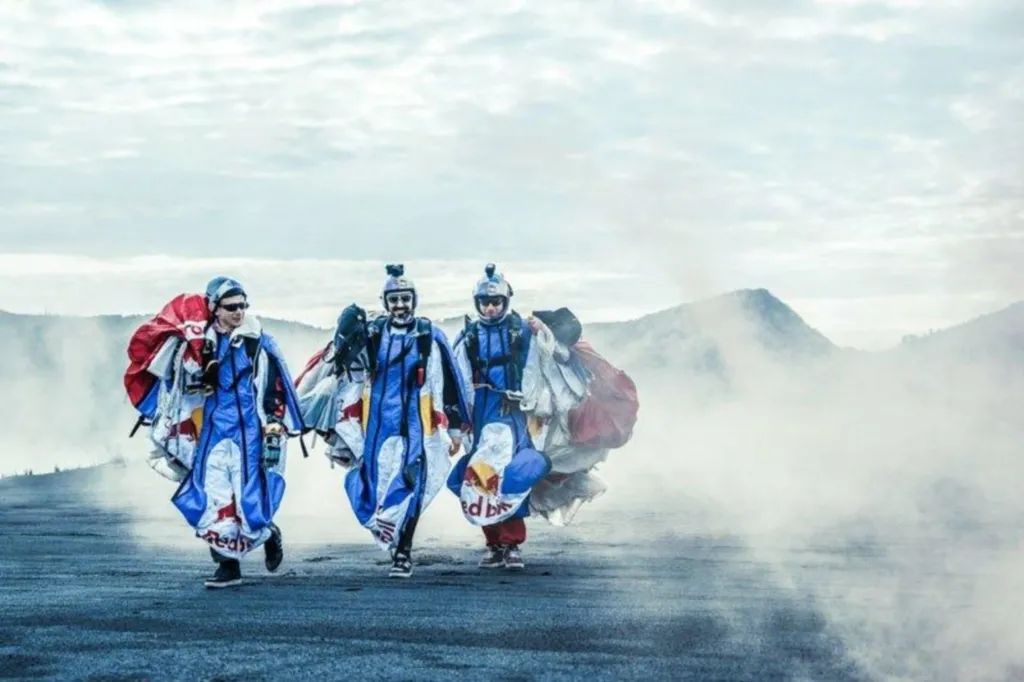 红牛敢死队高空攀登,红牛敢死队世界纪录