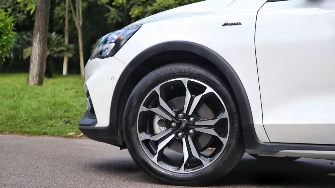 福克斯四代百公里加速,福克斯跨界版2021版