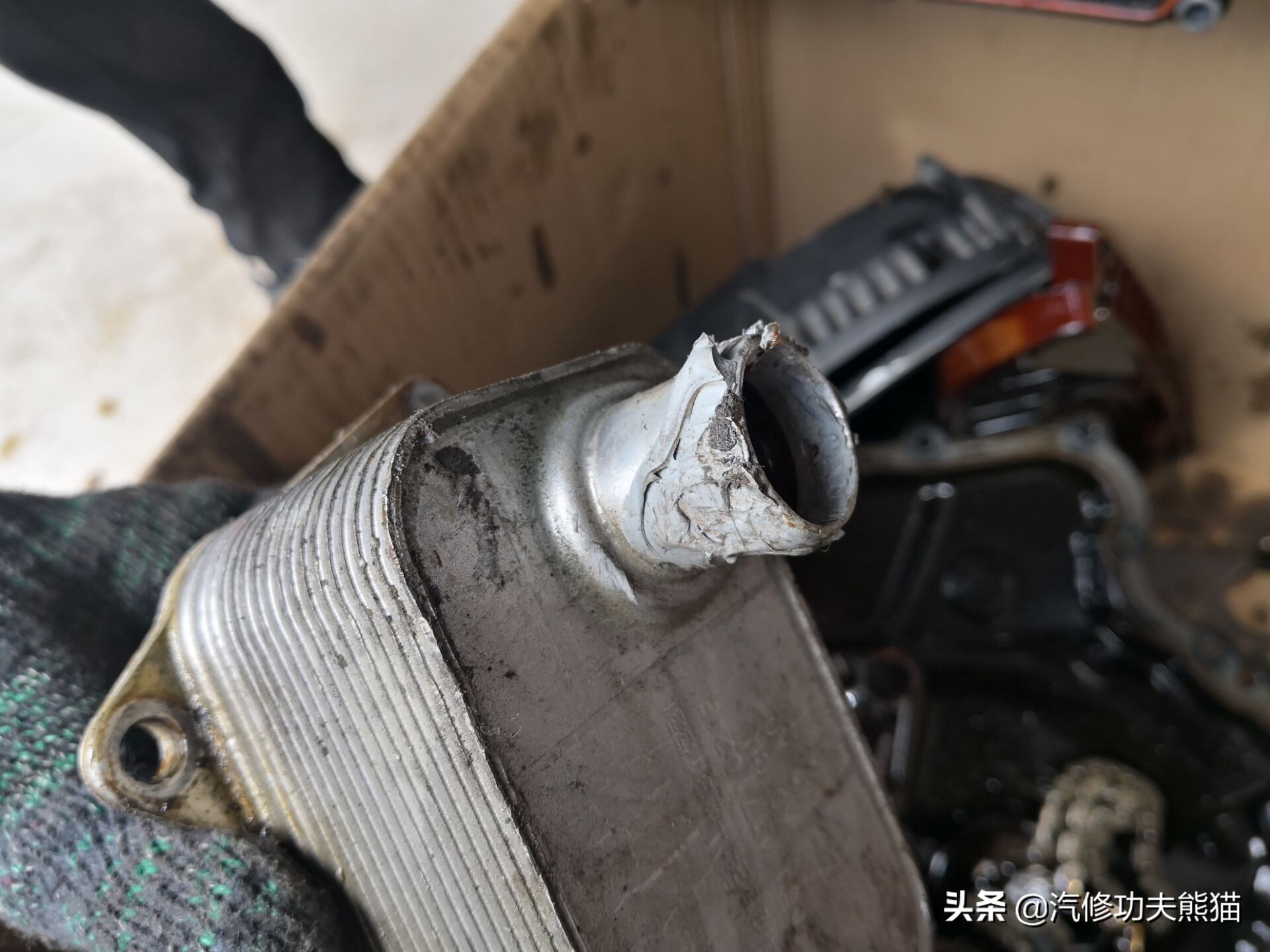 上海大众SUV销量王途观烧机油、漏机油被人乱修一通差点搞报废