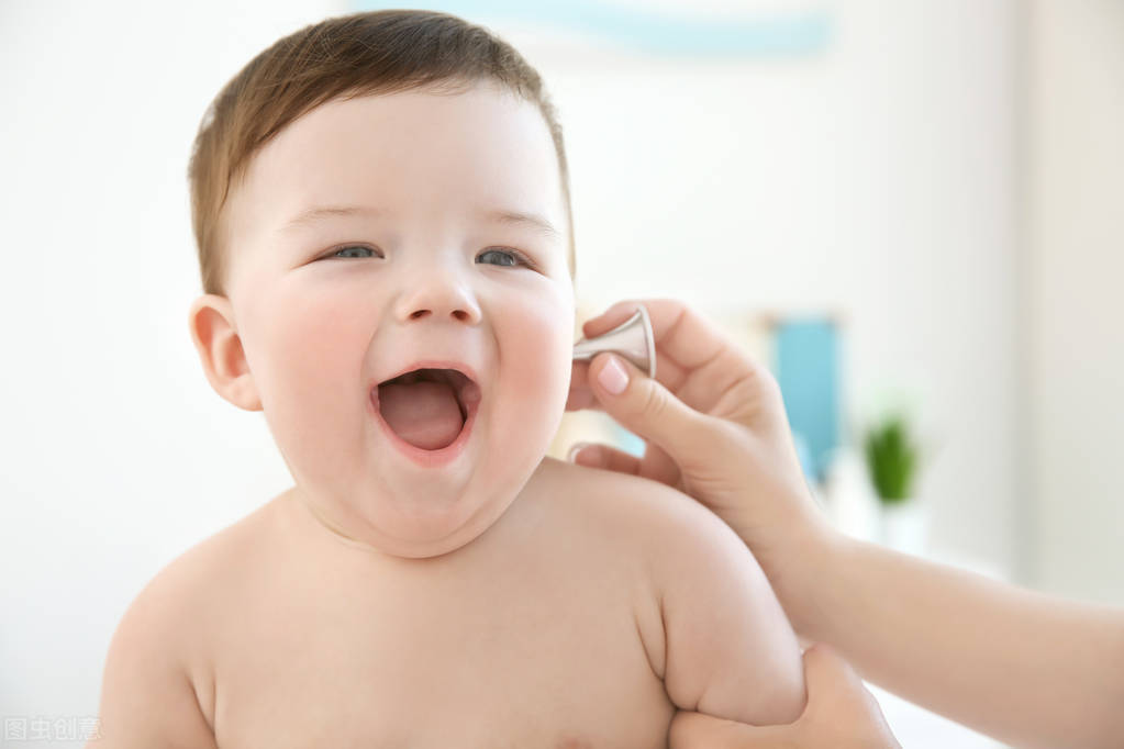 耳朵里的耳屎太多清理过程,耳朵清理耳屎全过程减压