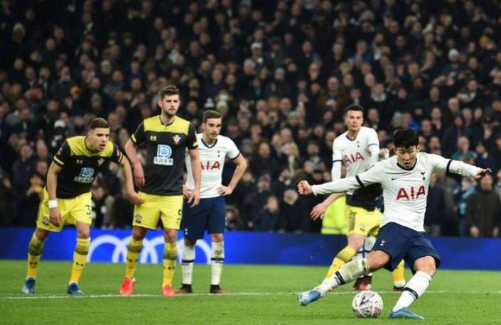 欧冠33分钟狂轰两球,疯狂2-2拜仁争冠