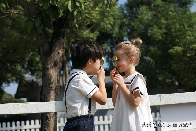 芭乐兔童装和德蒙斯特童装,芭乐兔童装一站式时尚集合店