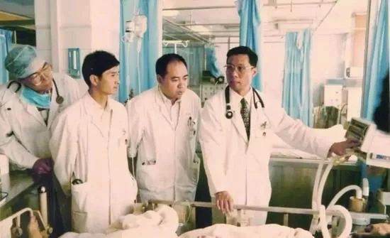 钟南山医生疫情期间感人事迹,钟南山院士为抗击疫情说的话