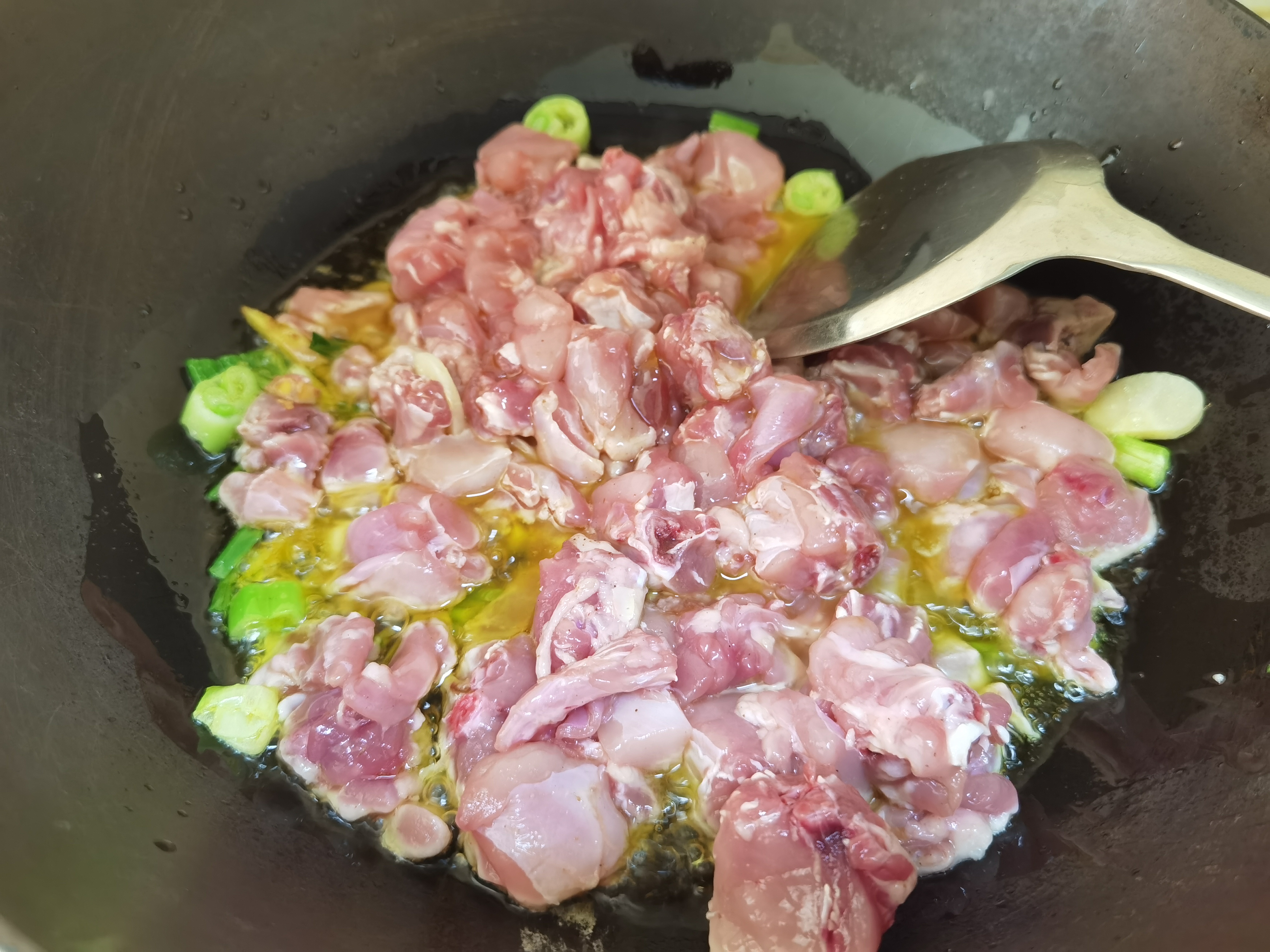 爆炒兔丁,爆炒兔丁儿