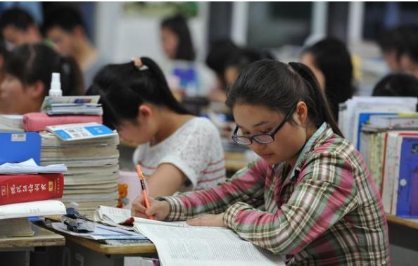 2021预估高考录取分数线会降分吗,官方2021高考分数线预测