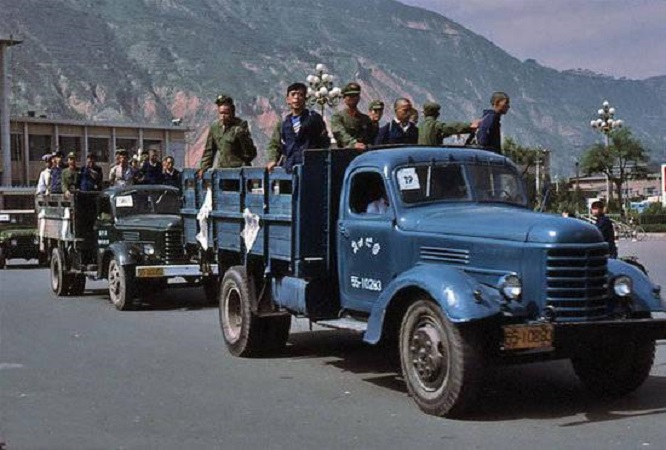 1980年,沈阳妇女将偷来的金砖切3斤去银行换钱,结果如何?