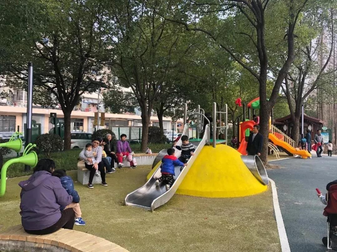 娴︿笢鏂板尯鎸佺画鎺ㄨ繘缂ょ悍绀惧尯寤鸿,缂ょ悍绀惧尯