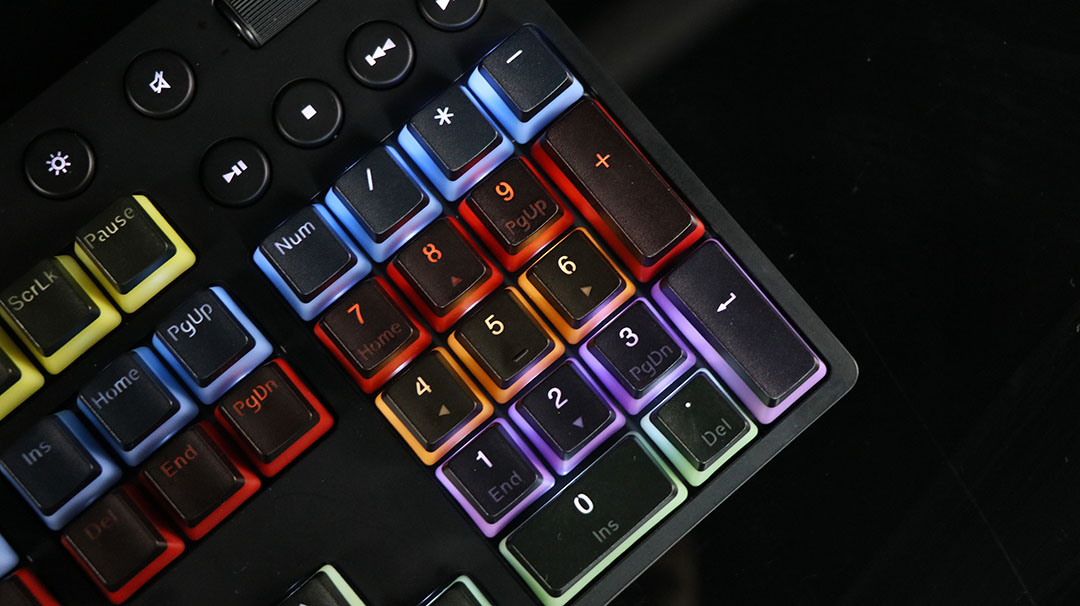 罗技g610键盘开机默认关灯,罗技g610键盘功能解析