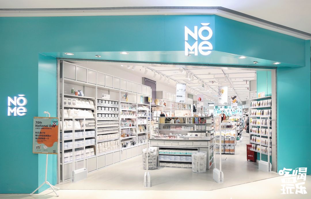 酷炫新地标!6m高巨型太空人登陆星城,开启未来进行时