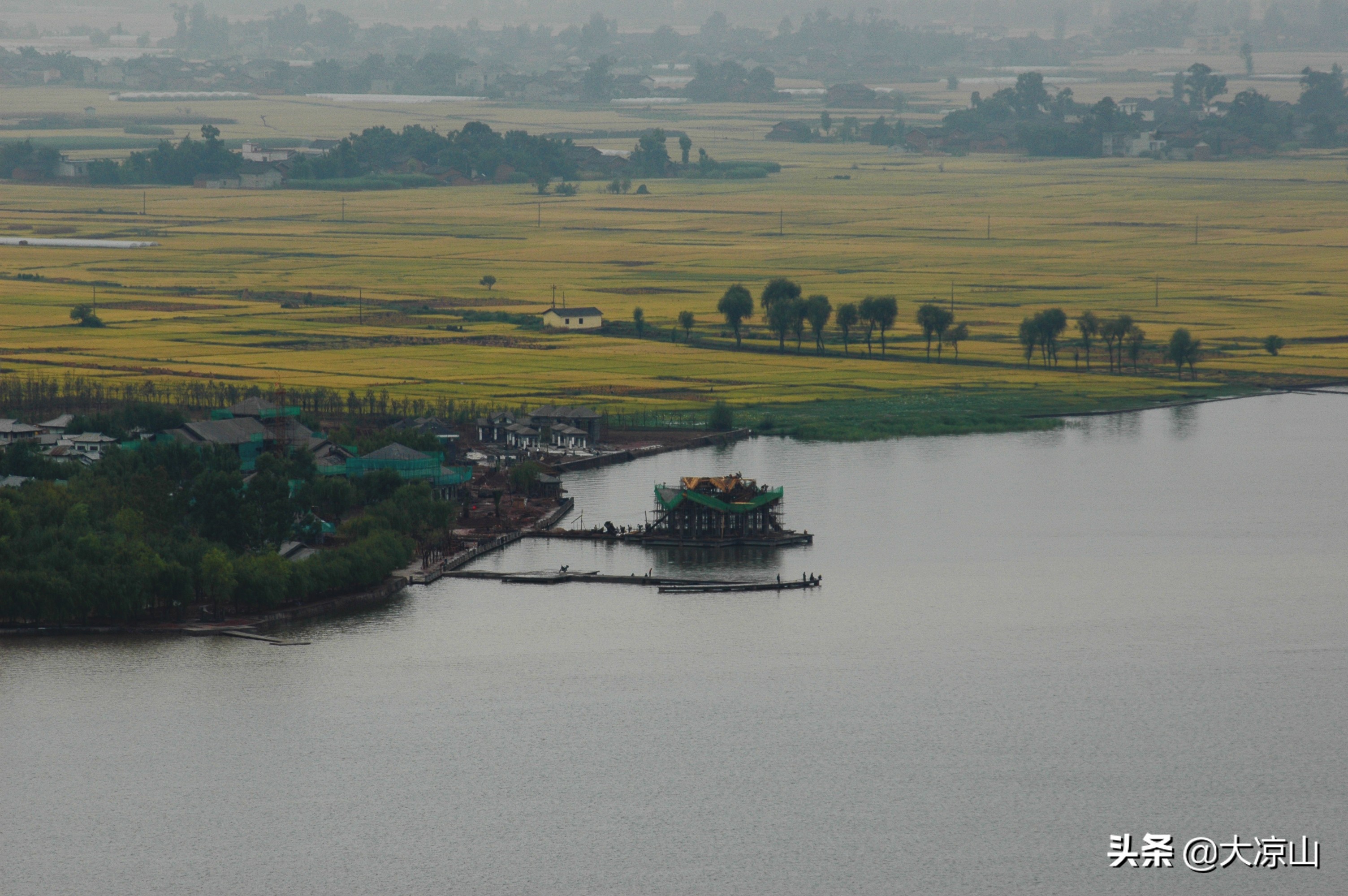 西昌邛海最美风景视频,90年代的西昌邛海小渔村