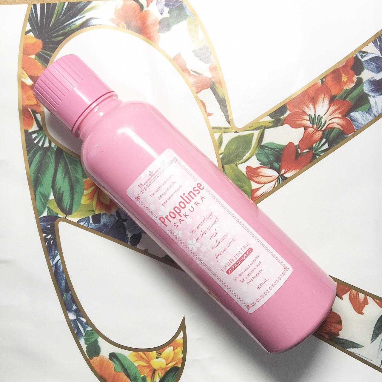 唇红齿白男明星,唇红齿白的男明星