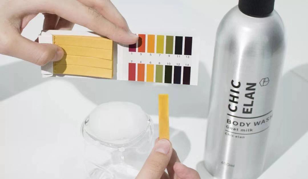 别光顾着脸白，身体皮肤也别落下。羊奶沐浴露让你肌肤嫩又白