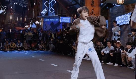 刘雨昕这就是街舞罗志祥,刘雨昕易烊千玺这就是街舞